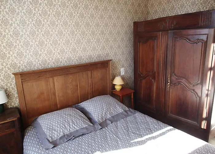 Authentique Montaigut דירה Gissac